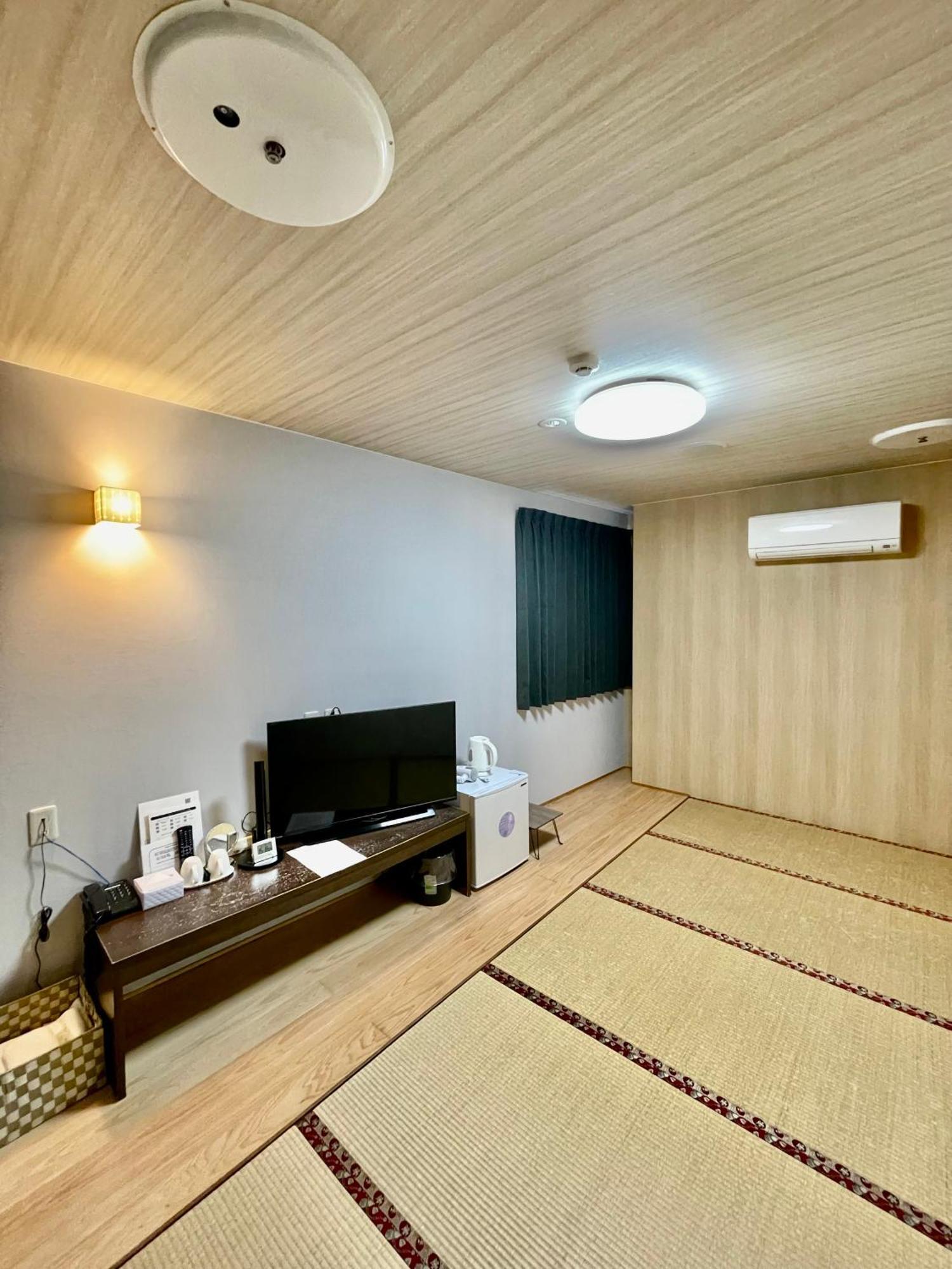 Hotel Select Inn Saitama Moroyama Ogose Екстер'єр фото