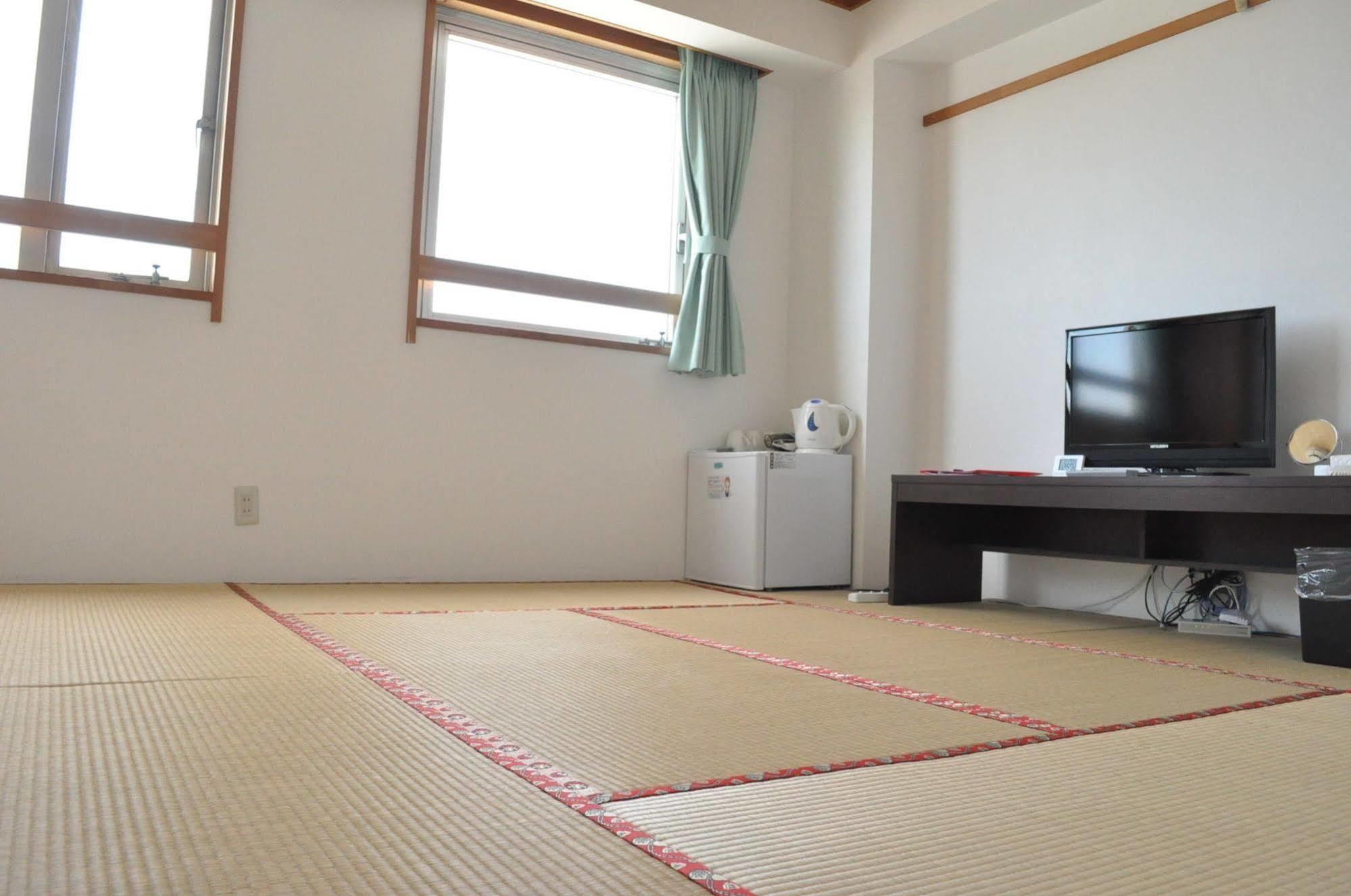 Hotel Select Inn Saitama Moroyama Ogose Екстер'єр фото